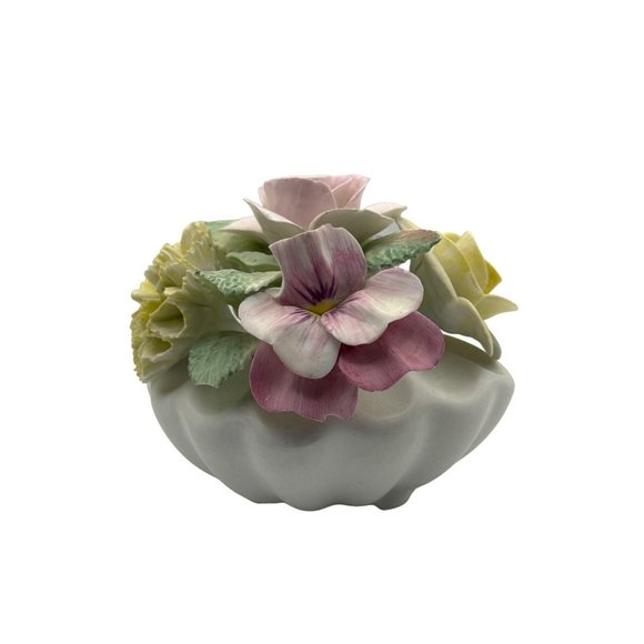 Vintage Bone China Florals in Vase Staffordshire England - Picture 2 of 7